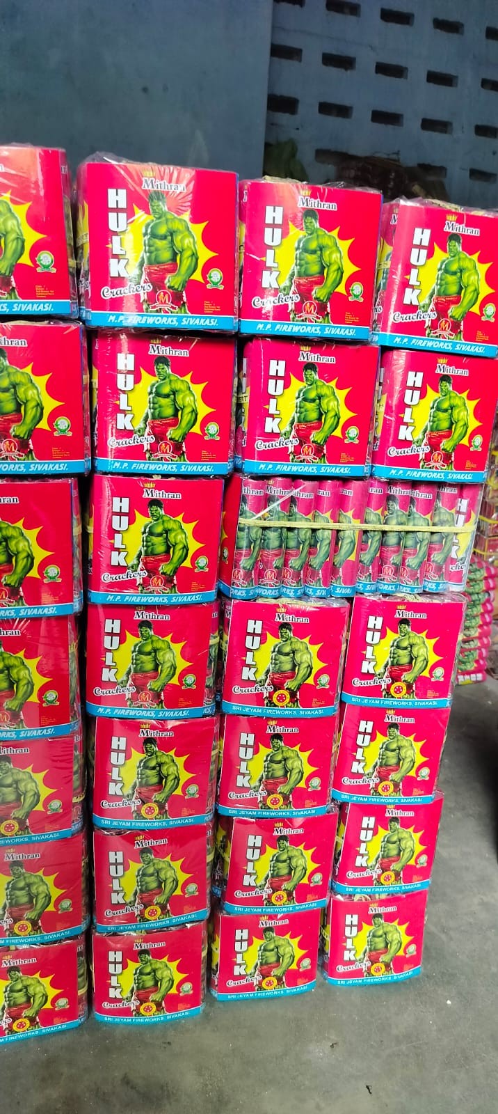4 Inch Halk Maga deluxe